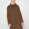 CLOSED Femme SHEHO Manteau Classique Tawny Brown 2 CLOSED Femme SHEHO Manteau Classique Tawny Brown -Promos CLOSED Magasin 4dc027d967fb4052b82ef97861eb2f9a