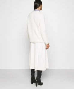 CLOSED Femme PAOLA Jupe Trapèze Ivory 10 CLOSED Femme PAOLA Jupe Trapèze Ivory -Promos CLOSED Magasin 4ead4465b25646c7ac837fbc06ed8cd4