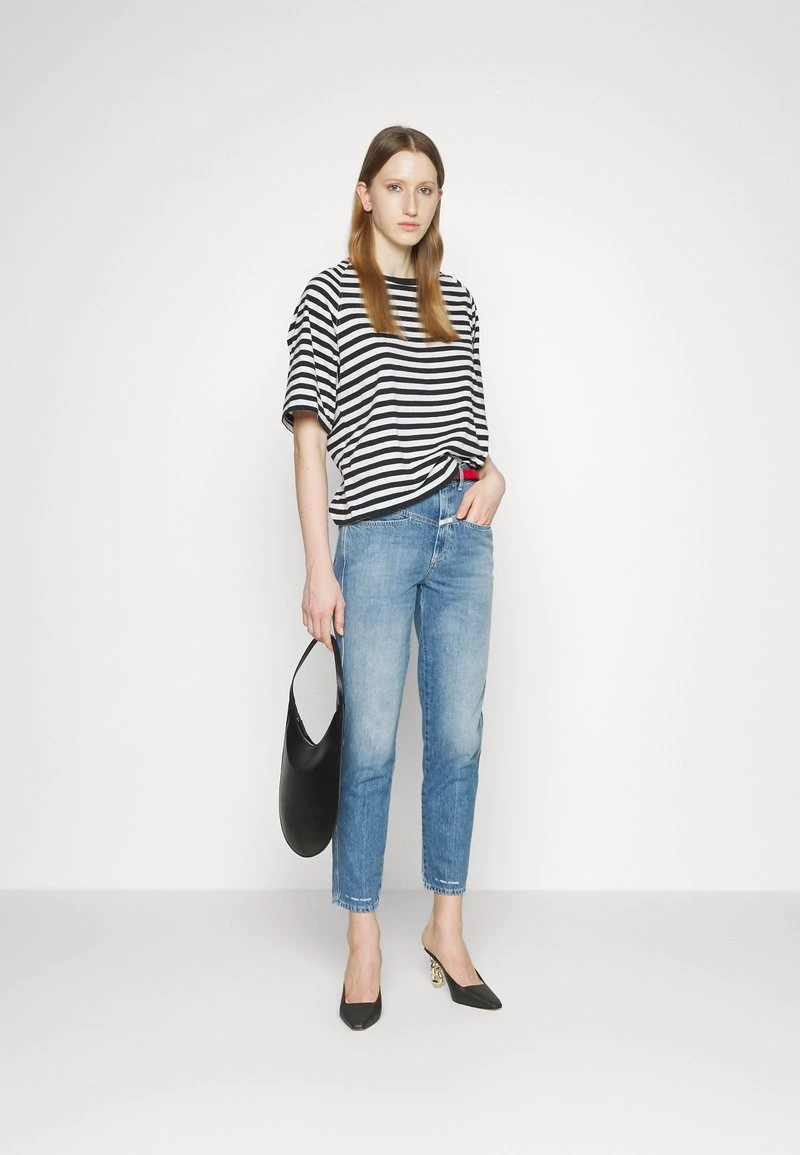 CLOSED STRIPED RAGLAN T Shirt Imprimé Black Femme 4 CLOSED STRIPED RAGLAN T Shirt Imprimé Black Femme – Image 2