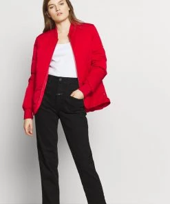 CLOSED Femme PEDAL PUSHER Jean Boyfriend Black 14 CLOSED Femme PEDAL PUSHER Jean Boyfriend Black -Promos CLOSED Magasin 537be09396b34a1583a2076d013f0b97