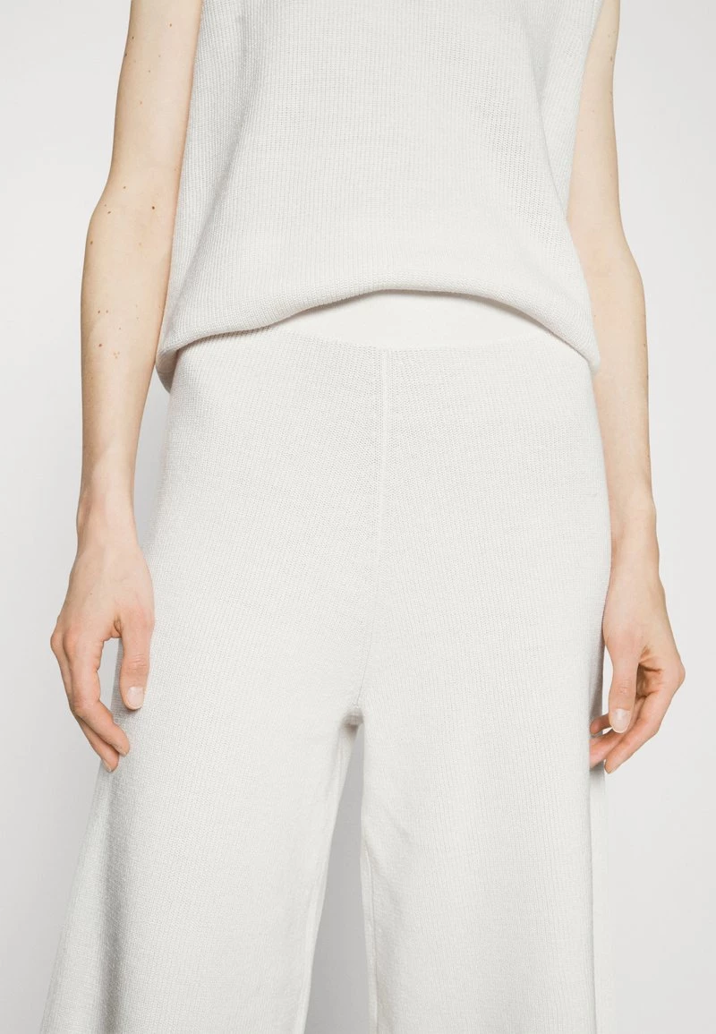 CLOSED CULOTTES Short Ivory Femme 8 CLOSED CULOTTES Short Ivory Femme – Image 6