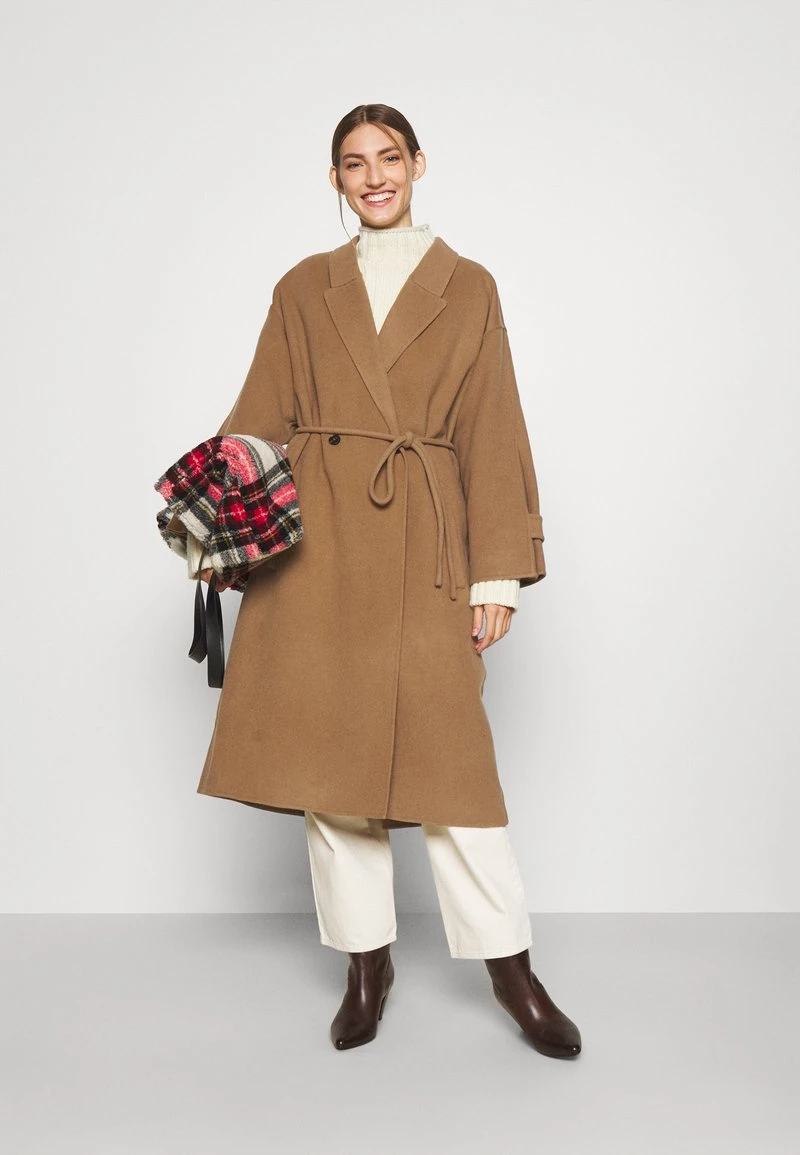 CLOSED NIAMH Manteau Classique Dark Tan Femme 4 CLOSED NIAMH Manteau Classique Dark Tan Femme – Image 2