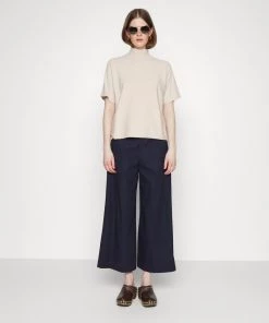 CLOSED Femme LUNA Pantalon Classique Dark Night 10 CLOSED Femme LUNA Pantalon Classique Dark Night -Promos CLOSED Magasin 59f3e17f0d7d4ea19544e660f436d8cb