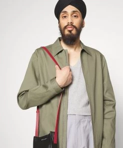 CLOSED VNECK T Shirt Basique Light Grey Melange Homme 11 CLOSED VNECK T Shirt Basique Light Grey Melange Homme -Promos CLOSED Magasin 5a35c0407b6944b6b7361ff70c015ea1