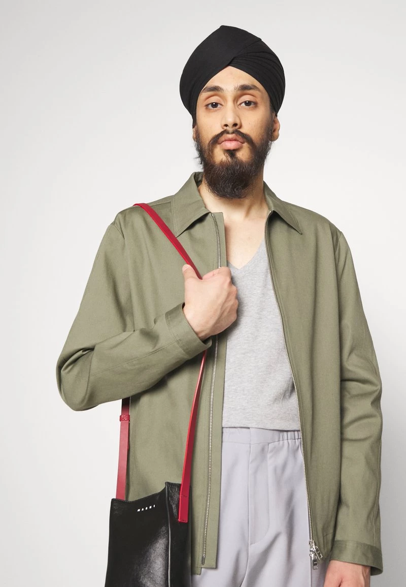 CLOSED VNECK T Shirt Basique Light Grey Melange Homme 6 CLOSED VNECK T Shirt Basique Light Grey Melange Homme – Image 4