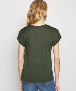 CLOSED Femme SOFT V NECK T Shirt Basique Thyme 9 CLOSED Femme SOFT V NECK T Shirt Basique Thyme -Promos CLOSED Magasin 5a3ebbb7c6094f6e8ff2ce070770f6de