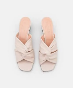 CLOSED ANA Mules à Talons Ivory Femme -Promos CLOSED Magasin 5a5b7e55632347cf8959fcddebbc40f9