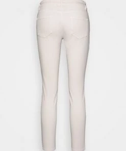 CLOSED Femme BAKER Jean Slim Rose Quartz 6 CLOSED Femme BAKER Jean Slim Rose Quartz -Promos CLOSED Magasin 5a8f8304219c4445bf4c40ff0f8be4fa