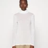 CLOSED Pullover Ivory Femme 2 CLOSED Pullover Ivory Femme -Promos CLOSED Magasin 5afbdd5f92b34cfb92b4af972855d53f