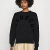 CLOSED Femme CREW NECK WITH TONAL LOGO Sweatshirt Black 2 CLOSED Femme CREW NECK WITH TONAL LOGO Sweatshirt Black -Promos CLOSED Magasin 5bc40bd6146f4c76ad852758ae1a2cec