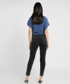 CLOSED Femme BAKER Jean Slim Washed Black 10 CLOSED Femme BAKER Jean Slim Washed Black -Promos CLOSED Magasin 5cde7a0e0deb4a7e9f8ad6040696d82a
