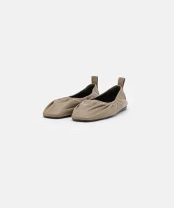 CLOSED Femme Ballerines Burlywood 11 CLOSED Femme Ballerines Burlywood -Promos CLOSED Magasin 5f2cdb064bca42baa29b50352276ce47