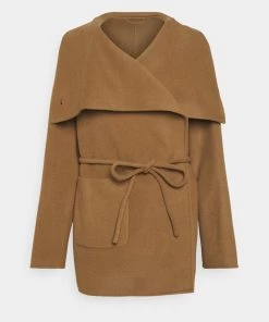 CLOSED ELVY BELTED COAT FUNNEL NECK Manteau Court Dark Tan Femme 10 CLOSED ELVY BELTED COAT FUNNEL NECK Manteau Court Dark Tan Femme -Promos CLOSED Magasin 6209bf66153d44e6ab368e9fc0176801