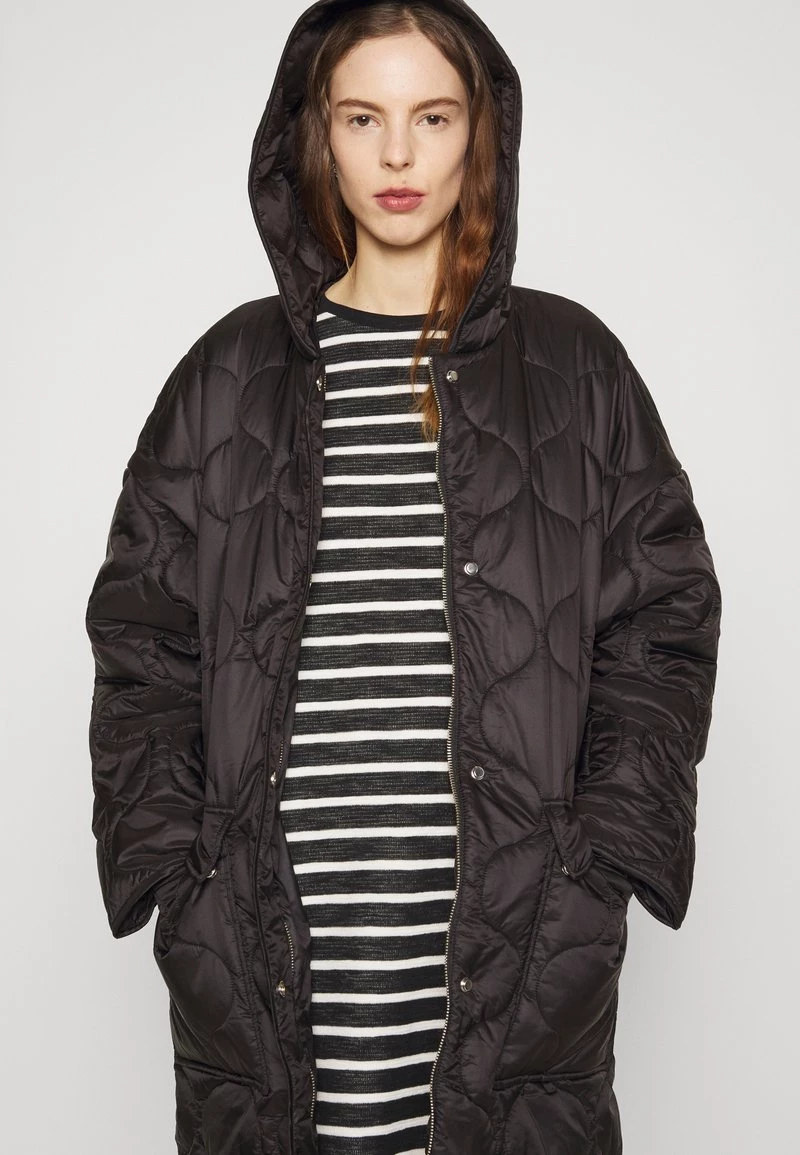 CLOSED Femme QUILTED COAT WITH HOOD Veste D'hiver Black 7 CLOSED Femme QUILTED COAT WITH HOOD Veste D'hiver Black – Image 5