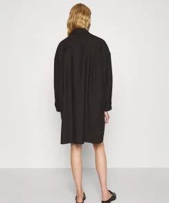 CLOSED AMBER Robe Chemise After Dark Femme 11 CLOSED AMBER Robe Chemise After Dark Femme -Promos CLOSED Magasin 661c08527c3c4fc6940acd15d6b66d29