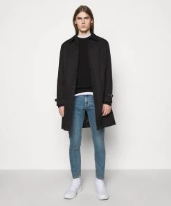 CLOSED COOPER Jeans Fuselé Mid Blue Homme 12 CLOSED COOPER Jeans Fuselé Mid Blue Homme -Promos CLOSED Magasin 66438bfead3241a68b64526ddf06d39b