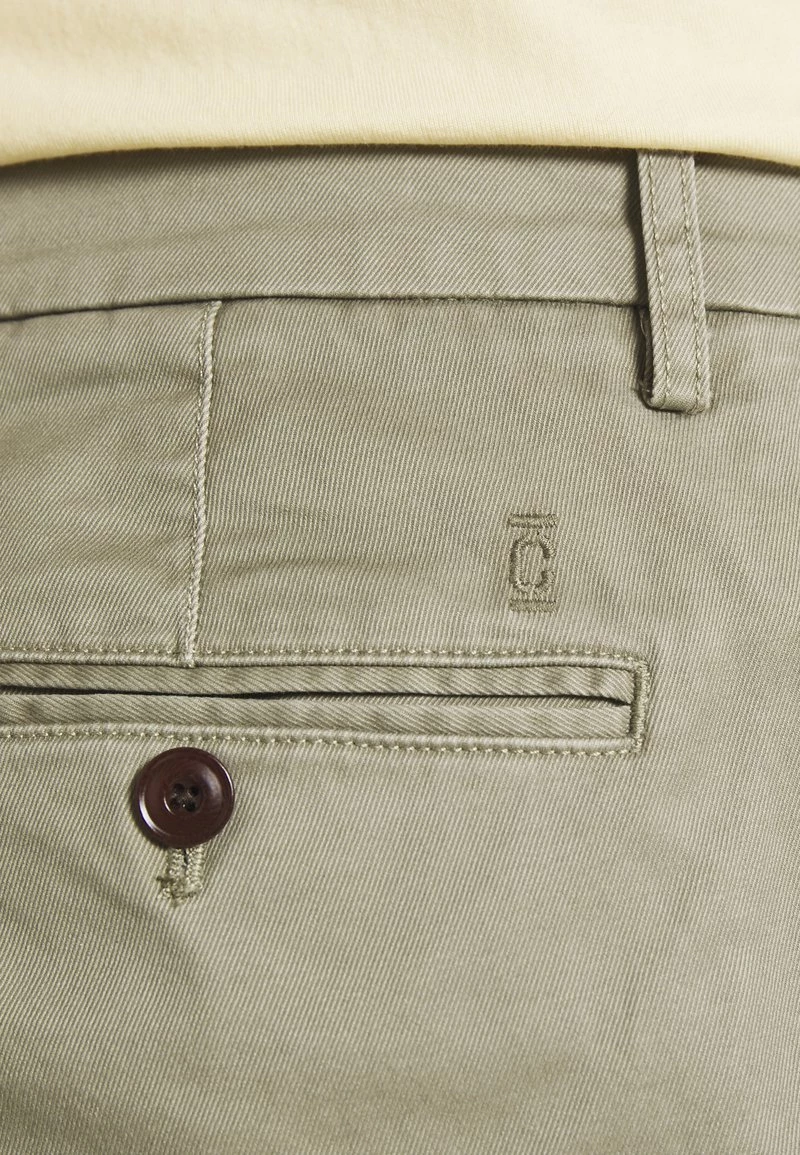 CLOSED ATELIER TAPERED Chino Pale Khaki Homme 8 CLOSED ATELIER TAPERED Chino Pale Khaki Homme – Image 6