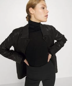 CLOSED KYLA Pantalon Classique Black Femme 11 CLOSED KYLA Pantalon Classique Black Femme -Promos CLOSED Magasin 678ba8cd93c14549beab53694939e5ae