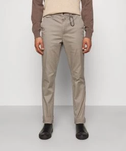 CLOSED ATELIER TAPERED Chino Muddy Beige Homme