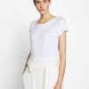 CLOSED WOMEN´S T Shirt Basique White Femme 1 CLOSED WOMEN´S T Shirt Basique White Femme -Promos CLOSED Magasin 68613277336d40d4b17c8ad9082e6cd3