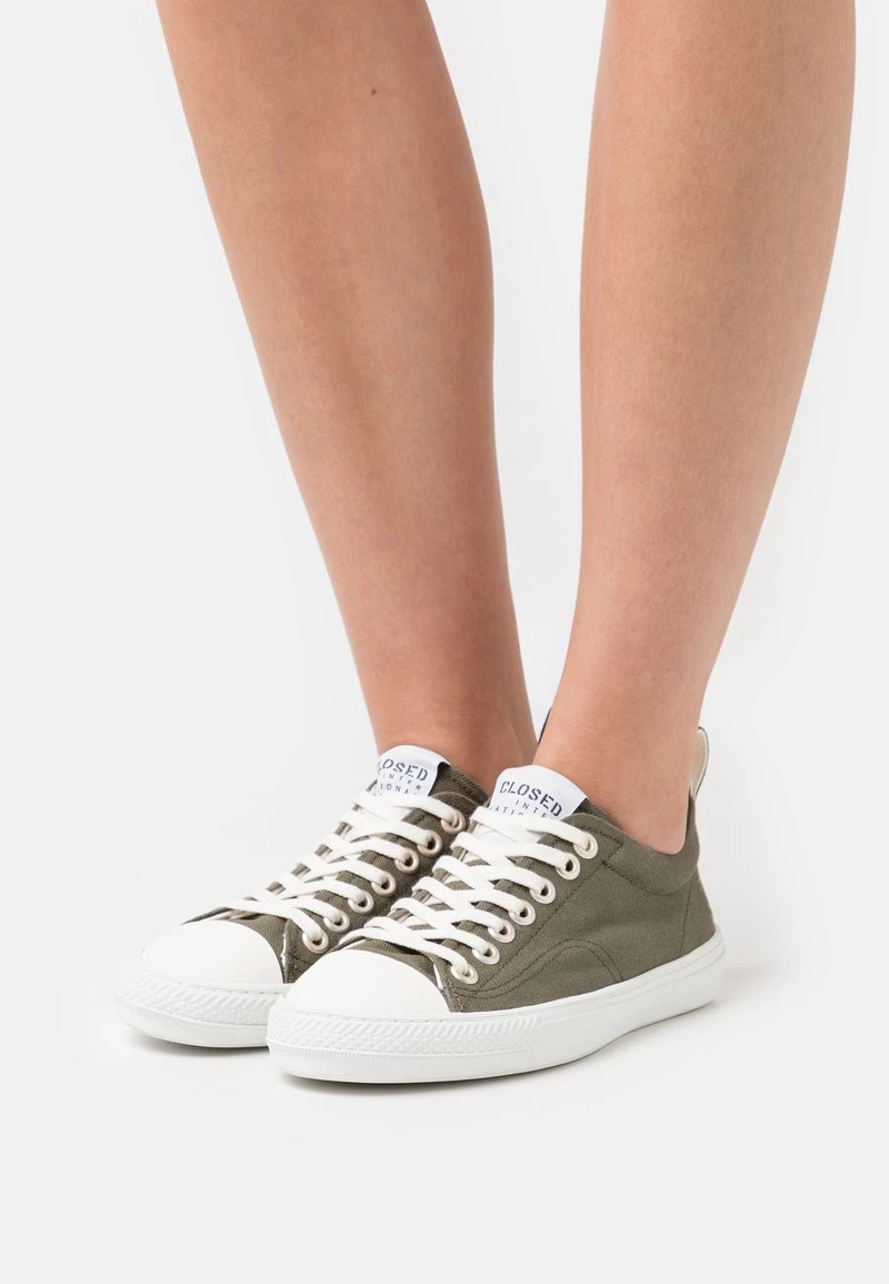 CLOSED Femme Baskets Basses Dried Basil 2 CLOSED Femme Baskets Basses Dried Basil