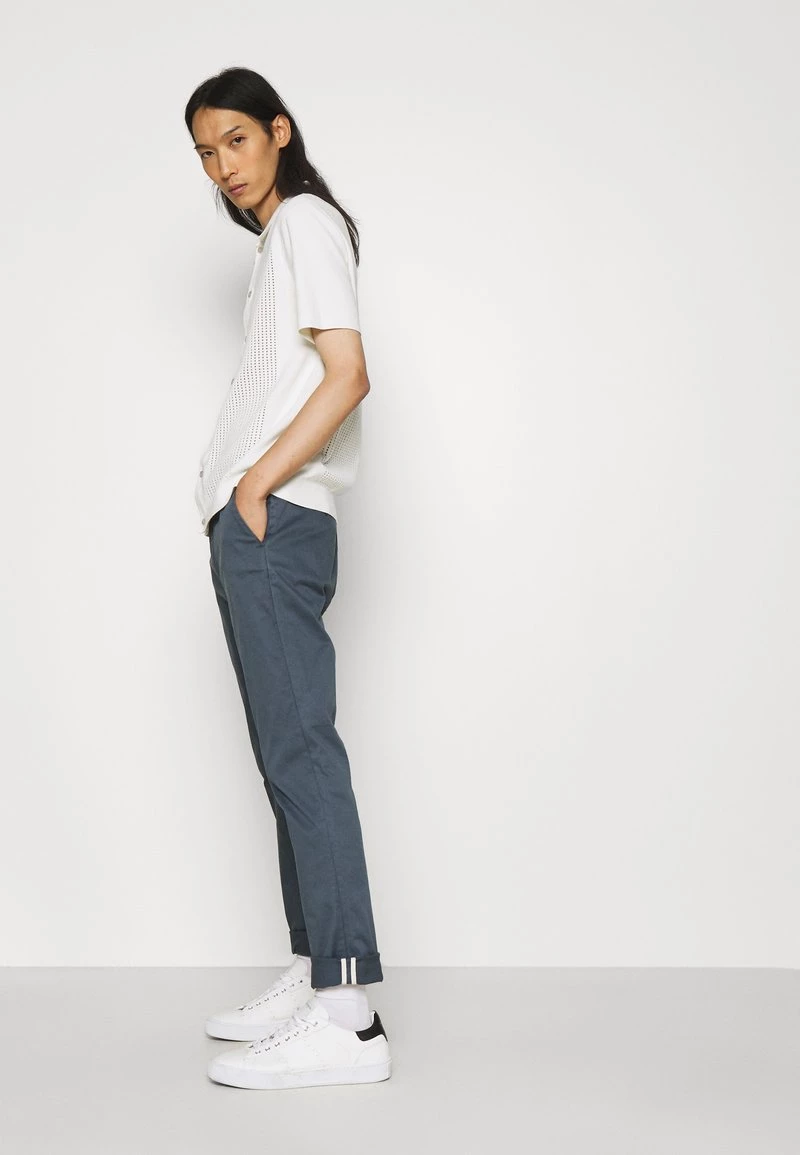 CLOSED Homme ATELIER TAPERED Chino Blue Slate 6 CLOSED Homme ATELIER TAPERED Chino Blue Slate – Image 4