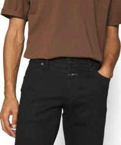 CLOSED Homme UNITY Jean Slim Black 11 CLOSED Homme UNITY Jean Slim Black -Promos CLOSED Magasin 6e8cb1193c3647bcb9e01b44b0f53021
