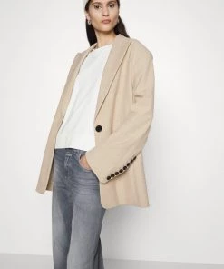 CLOSED GLOW UP Jean Flare Mid Grey Femme 11 CLOSED GLOW UP Jean Flare Mid Grey Femme -Promos CLOSED Magasin 6f382a4a6bbe4a3781cccbecc00cef21