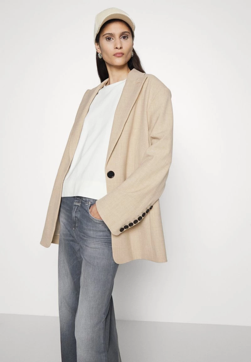 CLOSED GLOW UP Jean Flare Mid Grey Femme 6 CLOSED GLOW UP Jean Flare Mid Grey Femme – Image 4