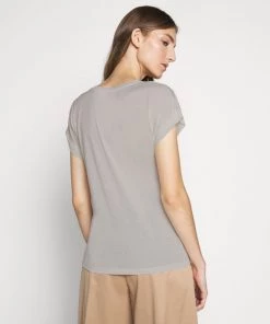 CLOSED SOFT V NECK T Shirt Basique White Femme 10 CLOSED SOFT V NECK T Shirt Basique White Femme -Promos CLOSED Magasin 70899992f50442e7bc7a0dbcc4066c03