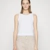 CLOSED TANKTOP Débardeur White Femme 2 CLOSED TANKTOP Débardeur White Femme -Promos CLOSED Magasin 711e343d94bf4492959e8785d8794852