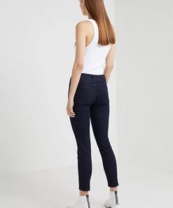 CLOSED BAKER Jean Slim Dark Blue Femme 10 CLOSED BAKER Jean Slim Dark Blue Femme -Promos CLOSED Magasin 719a1a70416148cbace6b536fb0ac7f0