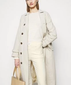 CLOSED Femme PUSHER Jeans Skinny Creme 13 CLOSED Femme PUSHER Jeans Skinny Creme -Promos CLOSED Magasin 71fe05804aca4209b1f952fdc1bc6a22