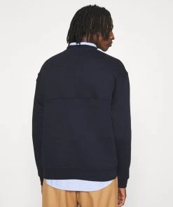 CLOSED Sweatshirt Navy Homme 10 CLOSED Sweatshirt Navy Homme -Promos CLOSED Magasin 72e125096d39472a80415fbcf60f434d