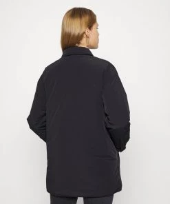 CLOSED TITANIA Veste D'hiver Black Femme 11 CLOSED TITANIA Veste D'hiver Black Femme -Promos CLOSED Magasin 73d3ff9715b243179b115b3d72dc74a3