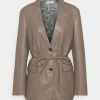 CLOSED LOLA Blazer Muddy Beige Femme 2 CLOSED LOLA Blazer Muddy Beige Femme -Promos CLOSED Magasin 75cc6f95ea4e4bf9859bb89fe9c52fda