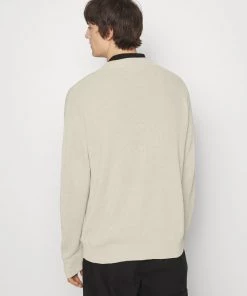 CLOSED CARDIGAN Gilet Grain Beige Homme 11 CLOSED CARDIGAN Gilet Grain Beige Homme -Promos CLOSED Magasin 77d96af35658448db02bff6f40109cf6