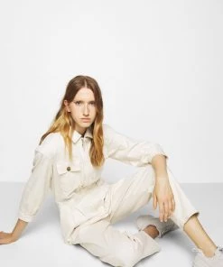 CLOSED Combinaison Ecru Femme 14 CLOSED Combinaison Ecru Femme -Promos CLOSED Magasin 7884134d639f422ea2b39579c9c6ea40