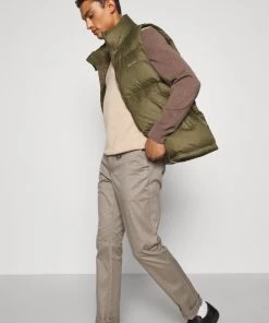 CLOSED ATELIER TAPERED Chino Muddy Beige Homme 12 CLOSED ATELIER TAPERED Chino Muddy Beige Homme -Promos CLOSED Magasin 7ce285eb87bb41949f9e91f4923fe315