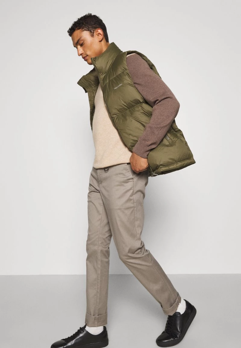 CLOSED ATELIER TAPERED Chino Muddy Beige Homme 6 CLOSED ATELIER TAPERED Chino Muddy Beige Homme – Image 4