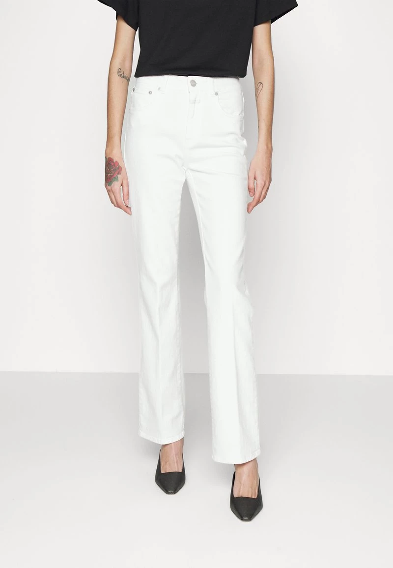 CLOSED LEAF Jean Bootcut White Femme 3 CLOSED LEAF Jean Bootcut White Femme