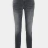 CLOSED Femme BAKER Jean Slim Mid Grey 1 CLOSED Femme BAKER Jean Slim Mid Grey -Promos CLOSED Magasin 7d3f2389a88343e48df9101c6e451d78