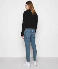 CLOSED COOPER Jeans Fuselé Mid Blue Homme 13 CLOSED COOPER Jeans Fuselé Mid Blue Homme -Promos CLOSED Magasin 7d60a113cef546918eacaf52fc67f89d