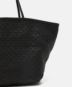 CLOSED BRAIDED TOTE Cabas Black Femme -Promos CLOSED Magasin 802e9e8c7b4d432cb7aec159a68b46cc