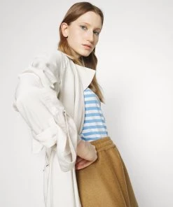 CLOSED Femme STRIPED RAGLAN T Shirt Imprimé Placid Blue 12 CLOSED Femme STRIPED RAGLAN T Shirt Imprimé Placid Blue -Promos CLOSED Magasin 8053c963e2904d4883448efbaa488d19