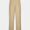 CLOSED MAWSON Pantalon Classique Sandstone Femme 1 CLOSED MAWSON Pantalon Classique Sandstone Femme -Promos CLOSED Magasin 81f73b5191e4455a90af5c3e73f12f97