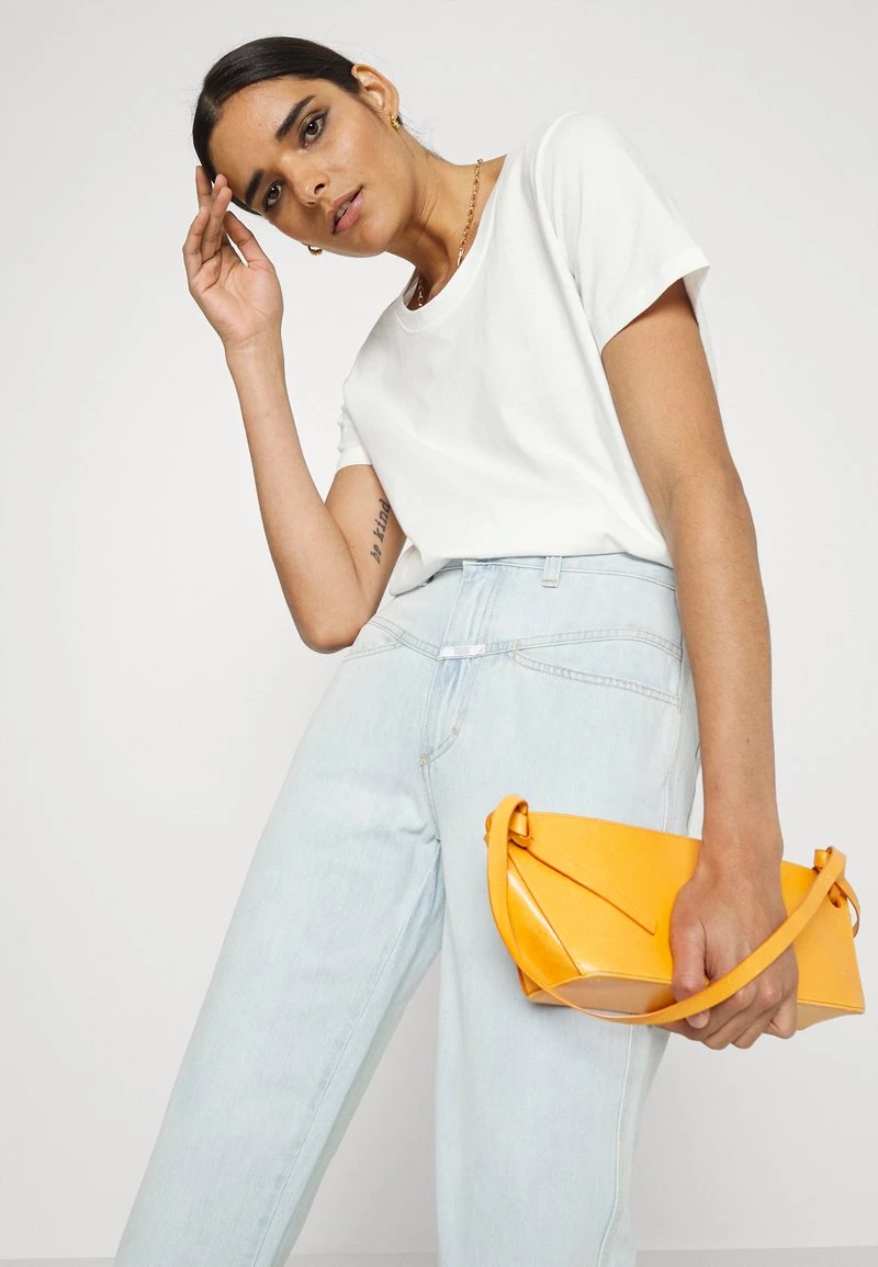 CLOSED PEDAL PUSHER Jean Boyfriend Light Blue Femme 6 CLOSED PEDAL PUSHER Jean Boyfriend Light Blue Femme – Image 4