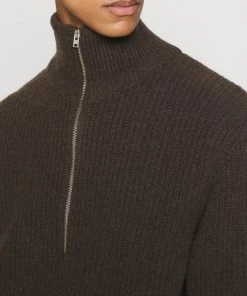 CLOSED HALF ZIP JUMPER Pullover Dark Lava Homme 17 CLOSED HALF ZIP JUMPER Pullover Dark Lava Homme -Promos CLOSED Magasin 8317c6455a164abab16ea85c7b18bb25