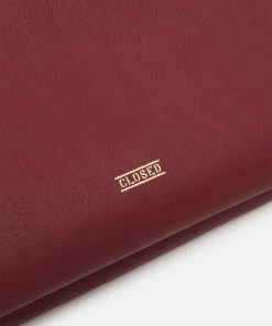 CLOSED NELIA Sac Bandoulière Vino Femme 9 CLOSED NELIA Sac Bandoulière Vino Femme -Promos CLOSED Magasin 85e604dac9c7494e92e3e675204dc833