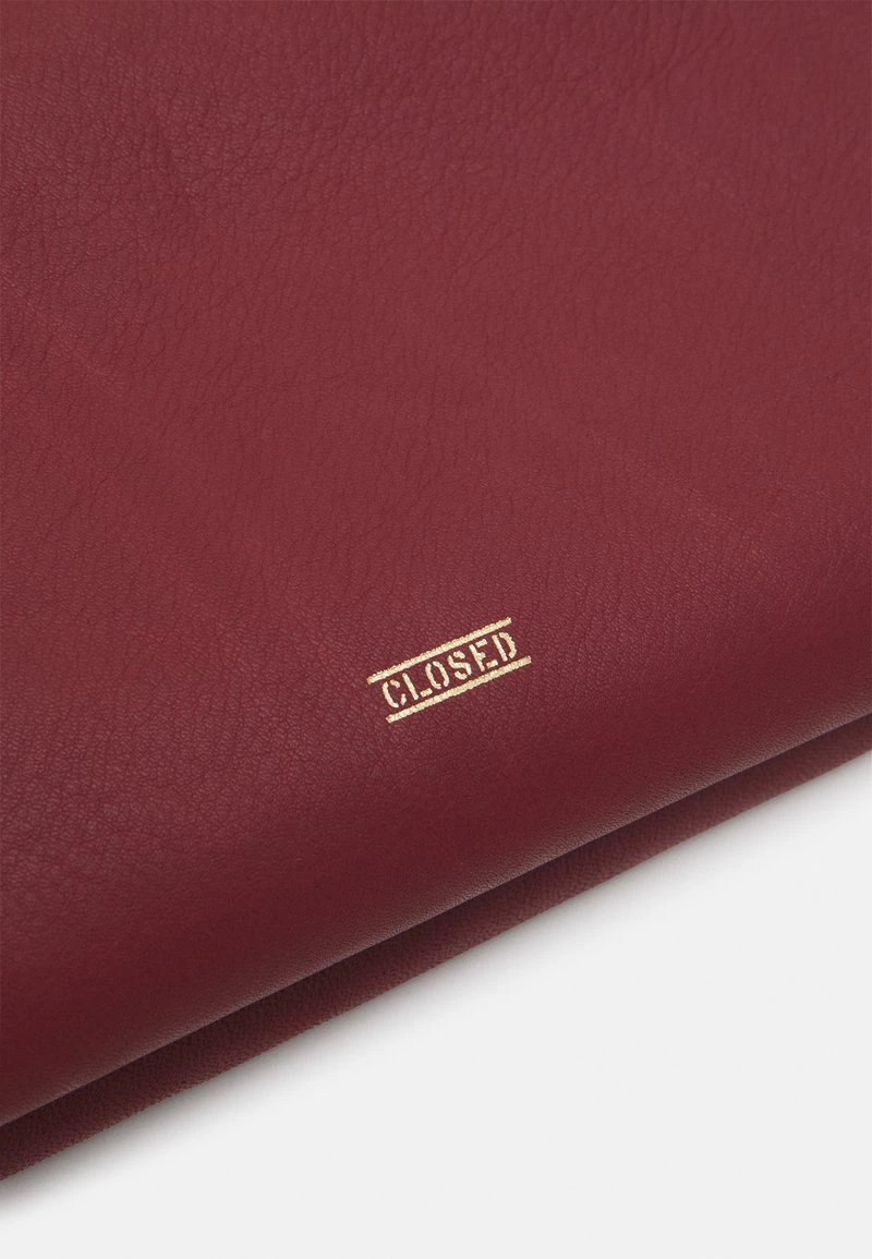 CLOSED NELIA Sac Bandoulière Vino Femme 6 CLOSED NELIA Sac Bandoulière Vino Femme – Image 4